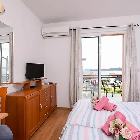 Lulak Studio Apartments Apartment Orebić