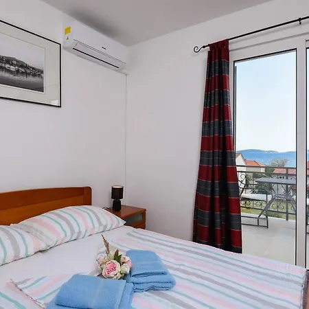 Apartment Lulak Studio Apartments *